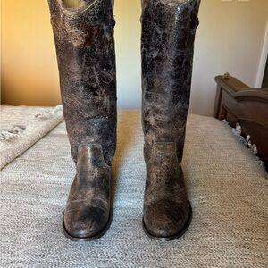 Frye Tan Leather Material